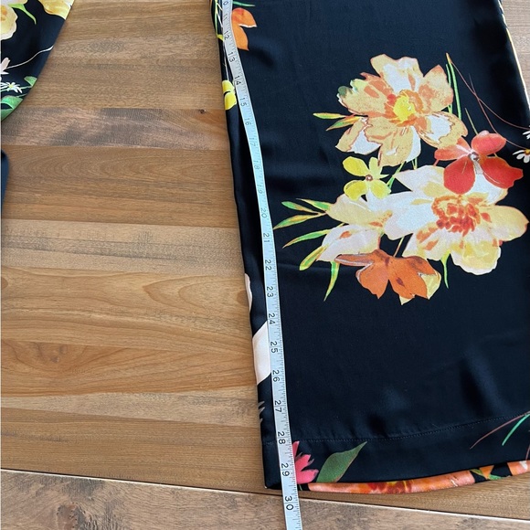 Melanie Lyne flowered pants - Picture 10 of 10